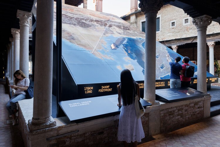 NEOM&rsquo;un Ütopik Şehir Hayali: The Line&rsquo;ın Gerçeklikle Dansı