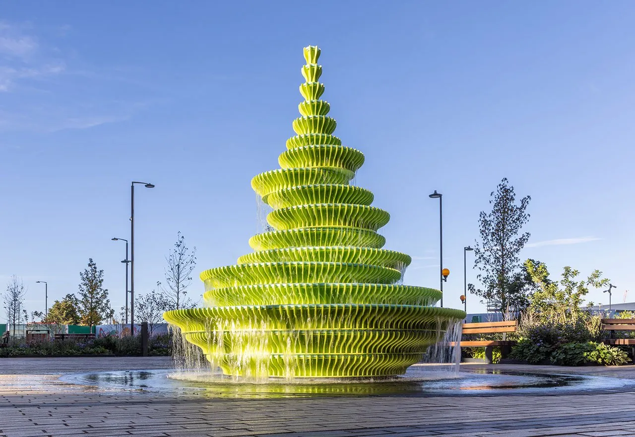 Neon’dan “The Fountain”: Londra’da Toplulukları Birleştiren Yeşil Bir Vaha