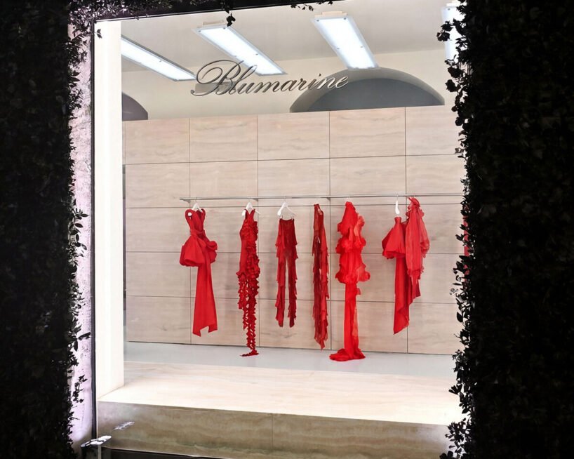 NM3 Tasarımı Blumarine Milano Butiği: Traverten ve Pembe Camın Zarafeti