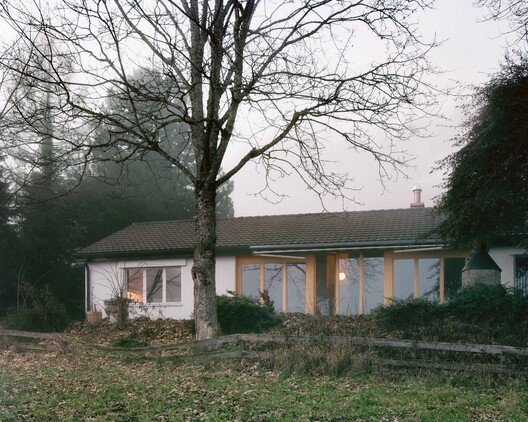 Noue Studio’dan Zamansız Bir Dönüşüm: Aile Villası Yeniden Doğuyor