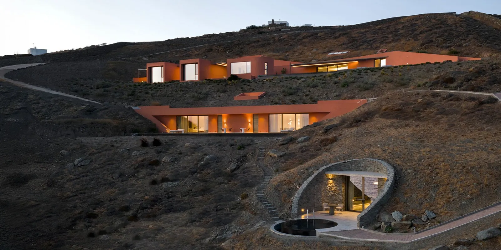 Olen Resort: Ege'ye Dokunan Yamaçta, Doğayla İç İçe Bir Mimari Destan