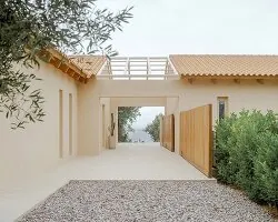 Olen Resort: Ege'ye Dokunan Yamaçta, Doğayla İç İçe Bir Mimari Destan