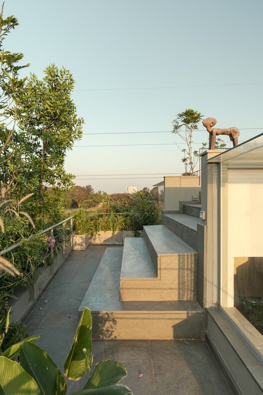 Organik Kent Dokusu ve Merdivenin Evrimi: Basamaklı Kuyu Ev