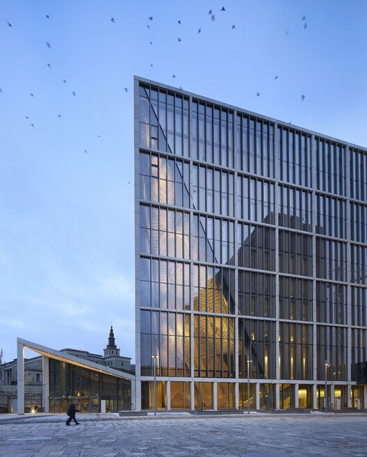 Oslo'da Demokrasi ve Yeniden Doğuş: Hükümet Binası'nın Dönüşümü