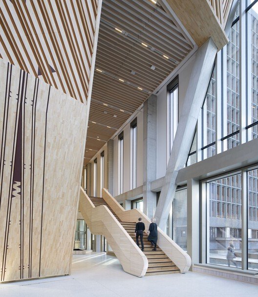 Oslo'da Demokrasi ve Yeniden Doğuş: Hükümet Binası'nın Dönüşümü