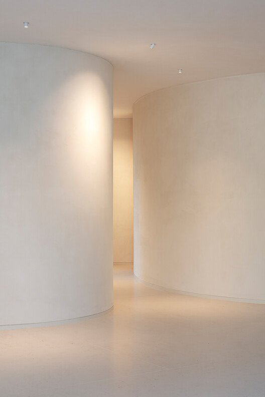 Patrick Arotcharen'in Bouscat Villası: Doğayla İç İçe Çağdaş Tasarım