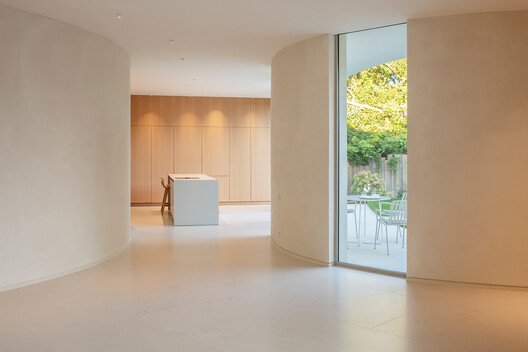 Patrick Arotcharen'in Bouscat Villası: Doğayla İç İçe Çağdaş Tasarım