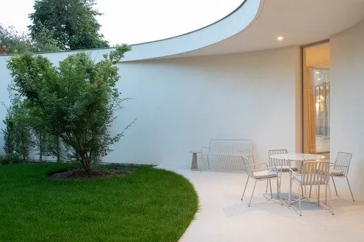 Patrick Arotcharen'in Bouscat Villası: Doğayla İç İçe Çağdaş Tasarım