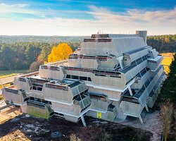 Paul Rudolph'un Walker Guest House'u: A$AP Rocky Dokunuşuyla Yeniden Canlandı