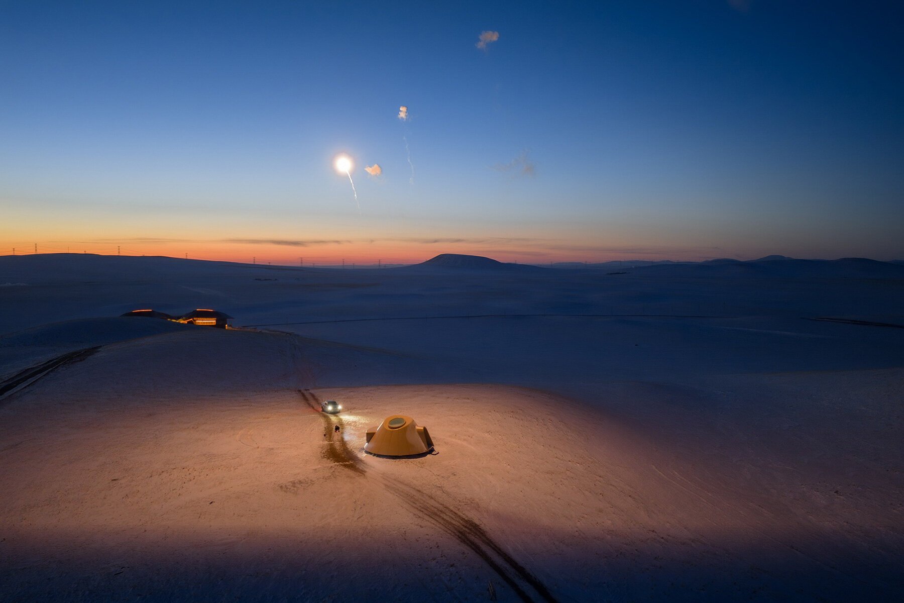 İç Moğolistan'da Volkanik Fısıltılar: PLAT ASIA'dan Eko-Otel