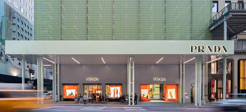 Prada NYC: İskeleyle Kentsel Estetiği Yeniden Tanımlayan Bir Cephe