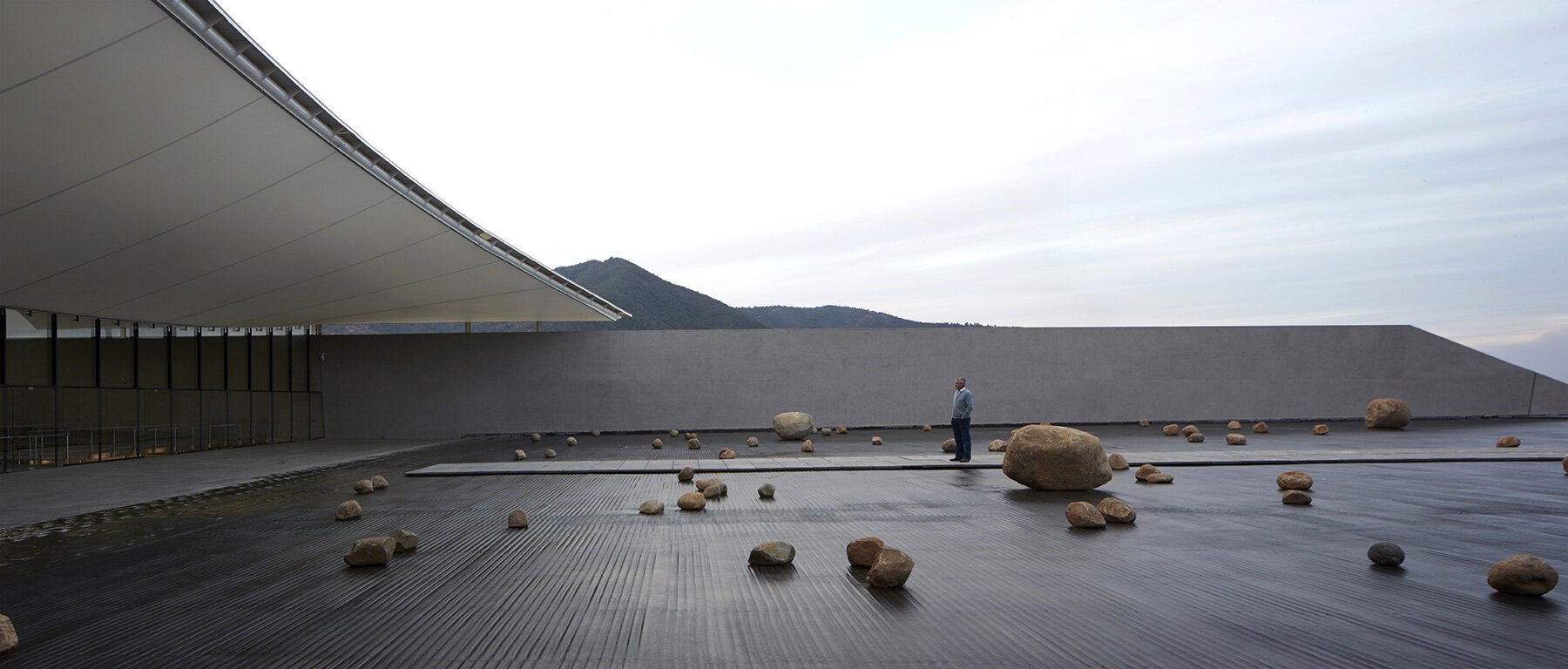 Smiljan Radić Clarke: Pritzker 2026 ile Mimarlıkta Yeni Bir Soluk