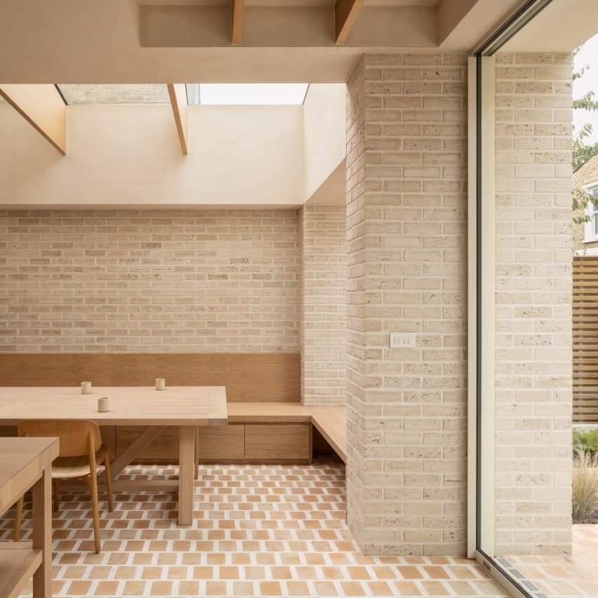 Proctor & Shaw&rsquo;dan Londra&rsquo;da Huzur Veren Kireçtaşı Ev Uzantısı