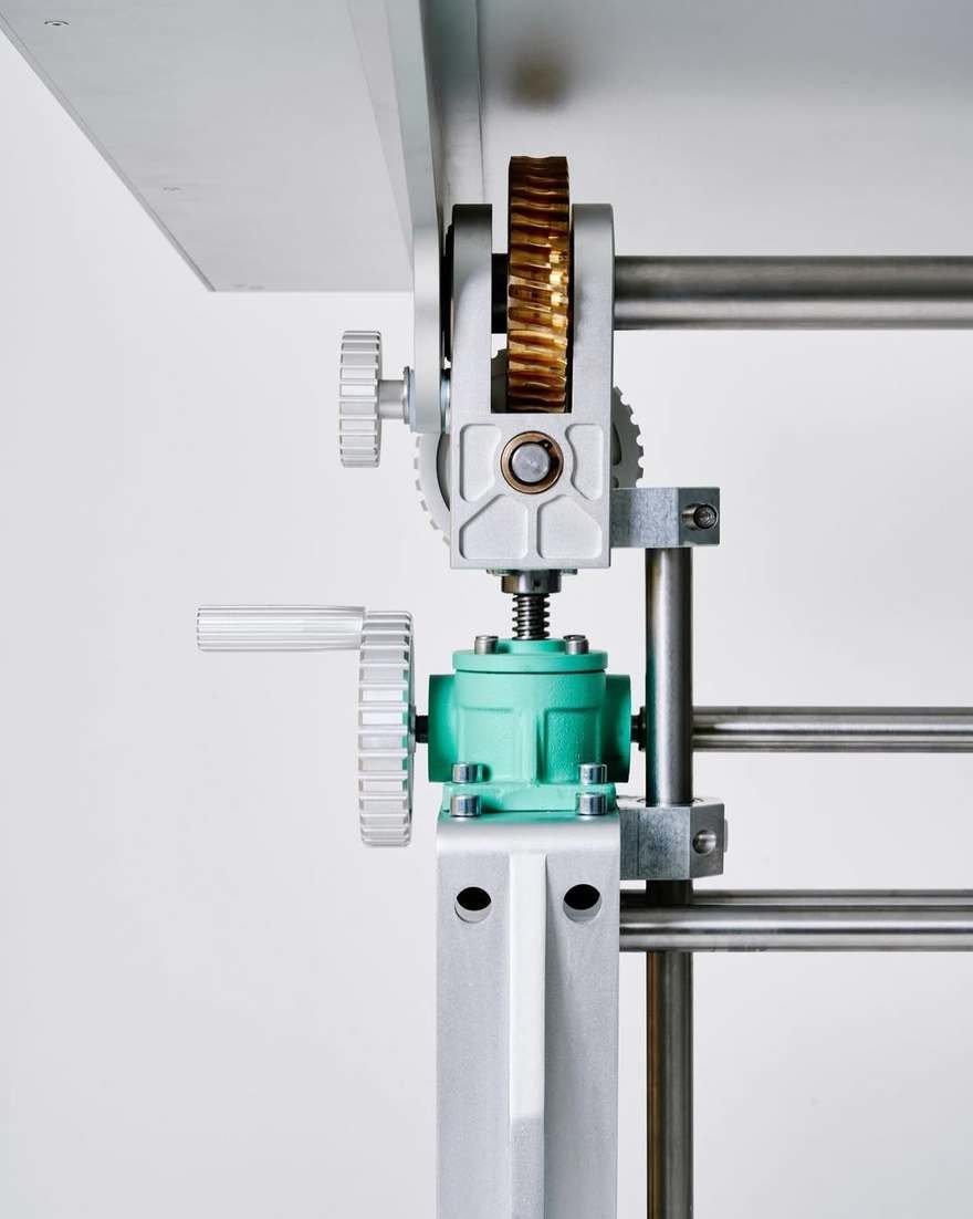 Profesyonel Sanatçının Vizyonu: Caliper’dan Özel Çizim Masası