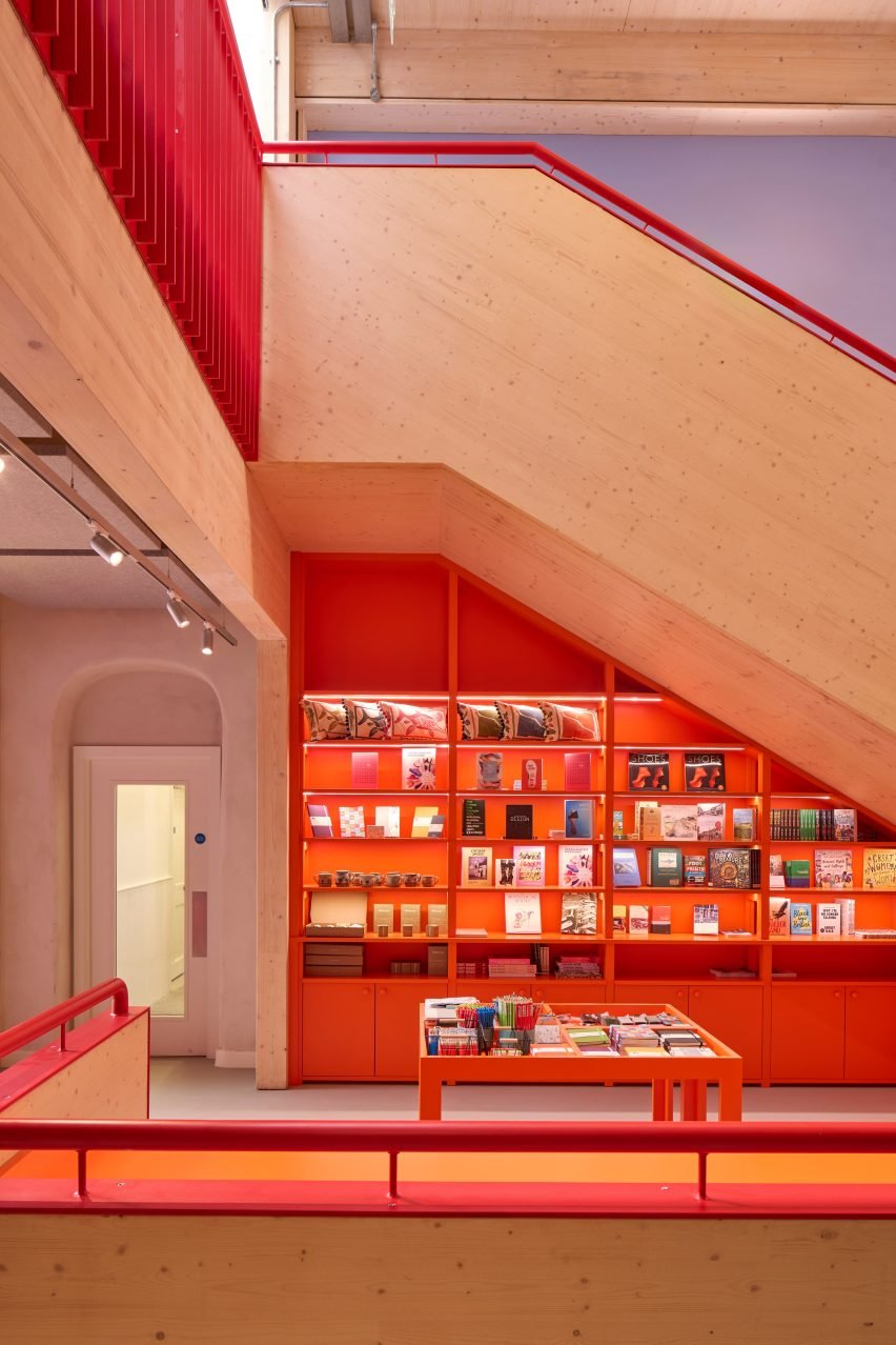 Purcell'dan Somerset'e Zikzaklı Tuğla Cepheli Ayakkabı Müzesi