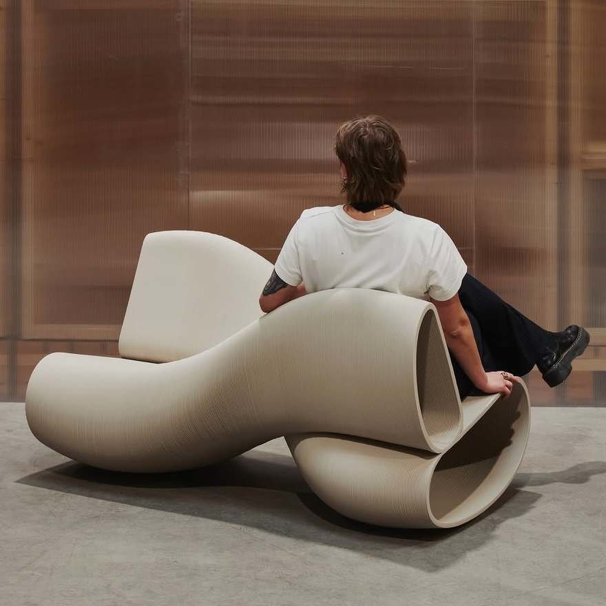 X Bench: Robotik 3D Baskıyla Mobilya Tasarımında Yeni Ufuklar