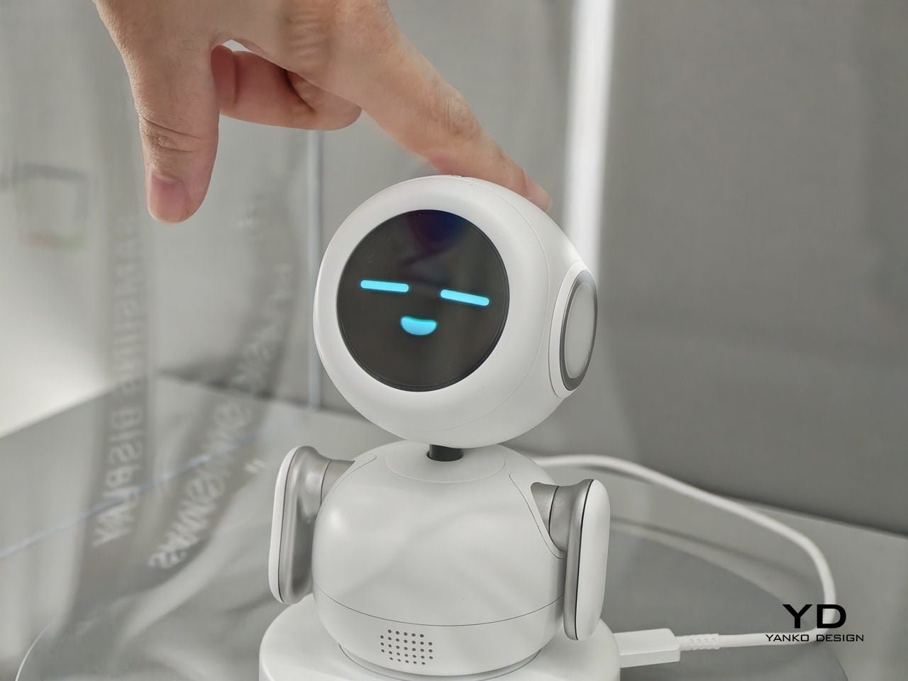 Samsung Mini PetBot: Yapay Zekanın Soğuk Yüzünü Isıtan Tasarım