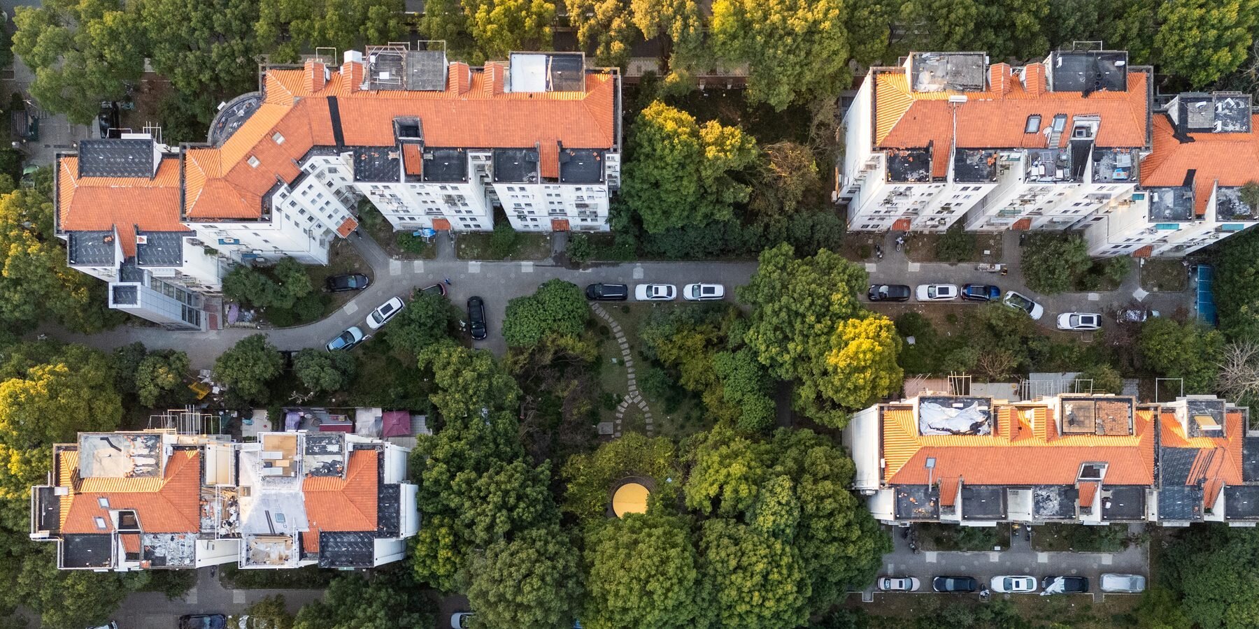 Şanghay'da Terk Edilmiş Bir Alanın Çarpıcı Topluluk Sahnesine Dönüşümü