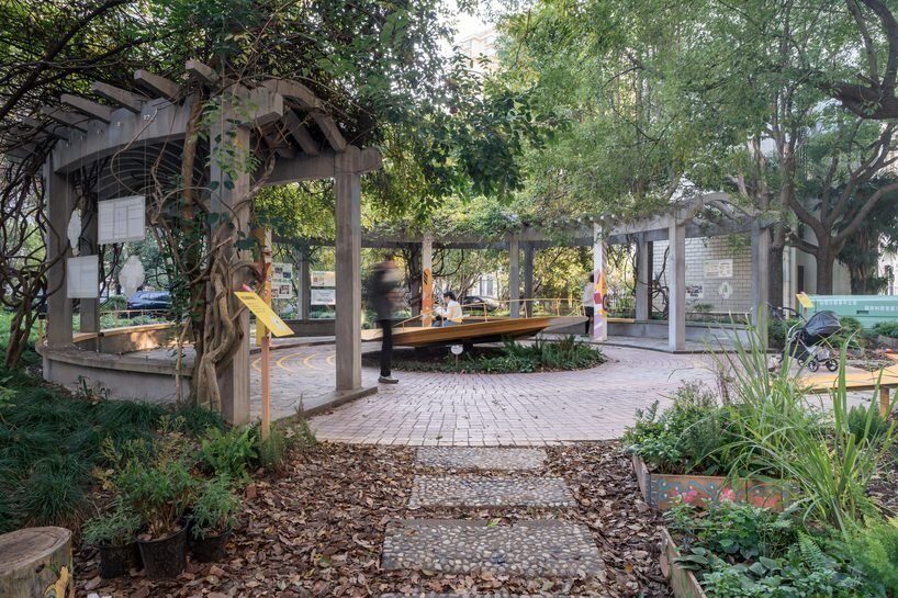 Şanghay'da Terk Edilmiş Bir Alanın Çarpıcı Topluluk Sahnesine Dönüşümü