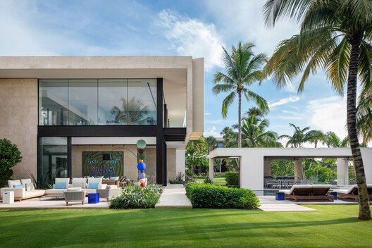 SAOTA’dan Villa Lyla: Tropik Lüksün Zirvesinde Oran ve Form Sanatı