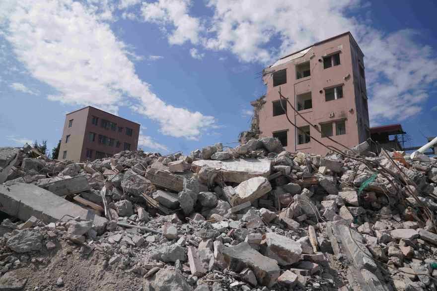 Şehirlerin Hafızasını Yaşatan 3D Baskılı Mobilyalar: Inorganic Growth