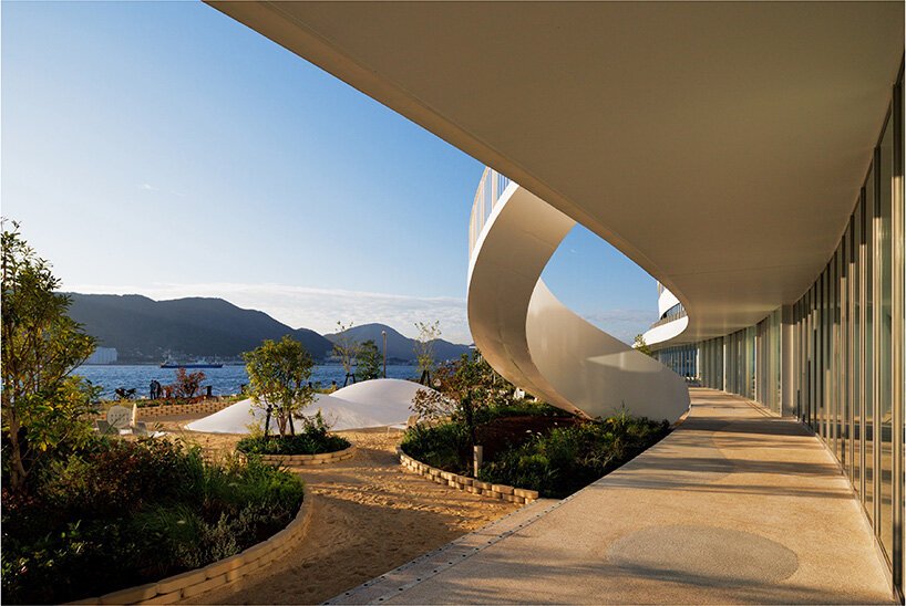 Shimonoseki'de Denizle Bütünleşik: Kanmon Boğazı'nın Kavisli Ruhu