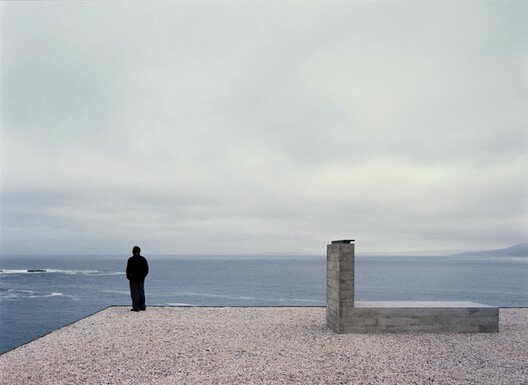 Smiljan Radić Clarke: Pritzker 2026'nın Duyusal Mimarlık Dili