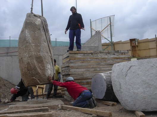 Smiljan Radić Clarke: Pritzker 2026'nın Duyusal Mimarlık Dili