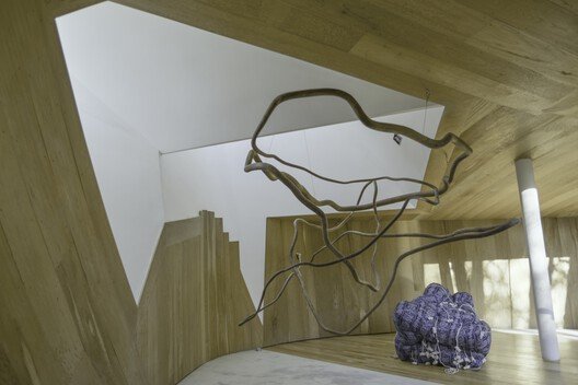 Smiljan Radić Clarke: Pritzker 2026'nın Duyusal Mimarlık Dili