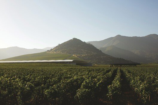 Smiljan Radić Clarke: Pritzker 2026'nın Duyusal Mimarlık Dili