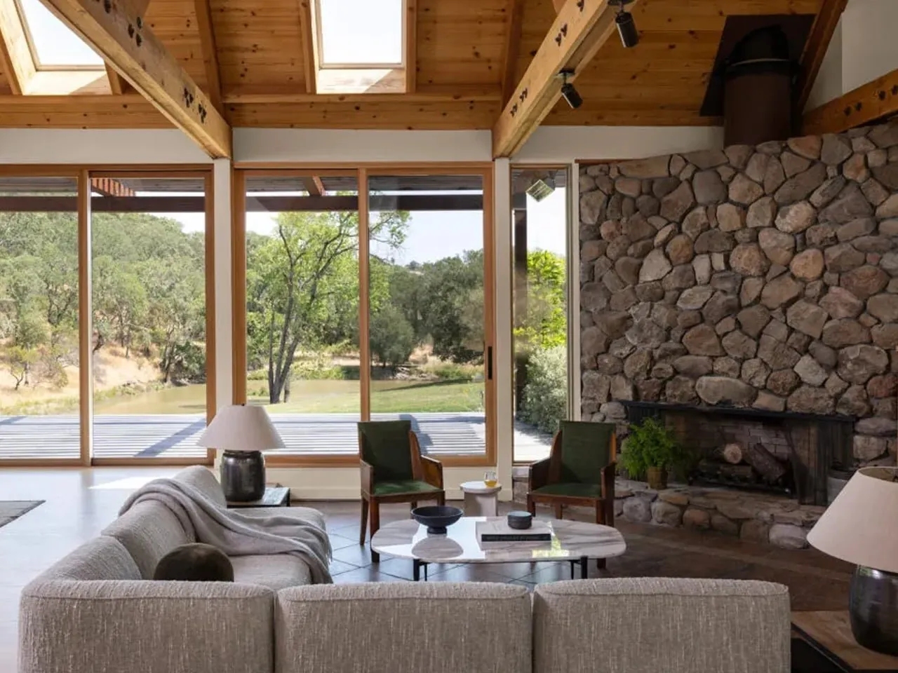 Sonoma'da Saklı Bir Modernist Hazine: Yeniden Doğuş Hikayesi