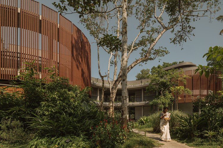 Organik Kent Dokusu ve Merdivenin Evrimi: Basamaklı Kuyu Ev