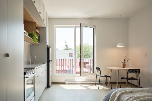 Place Tenaquip: Lachine'de Meyhaneden Onurlu Konutlara Dönüşüm