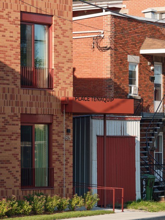 Place Tenaquip: Lachine'de Meyhaneden Onurlu Konutlara Dönüşüm