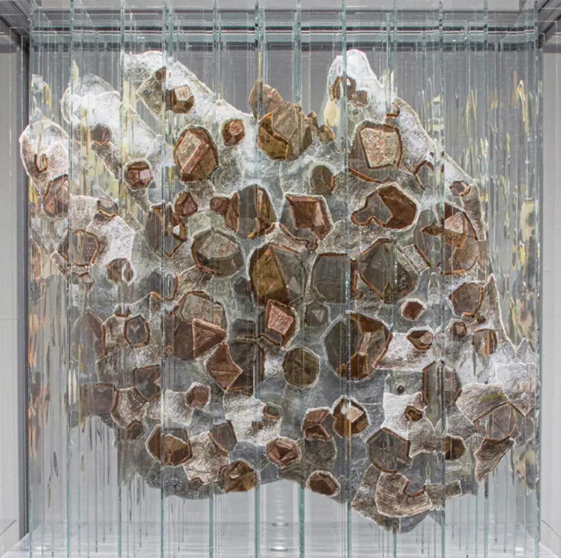 Thomas Medicus’un Algıyı Yeniden Tanımlayan Anamorfik Enstalasyonu