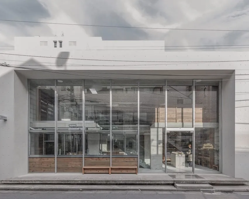 Tokyo’nun Ruhunu Yansıtan Le Labo Mağazası: Beton ve Ahşap Dansı