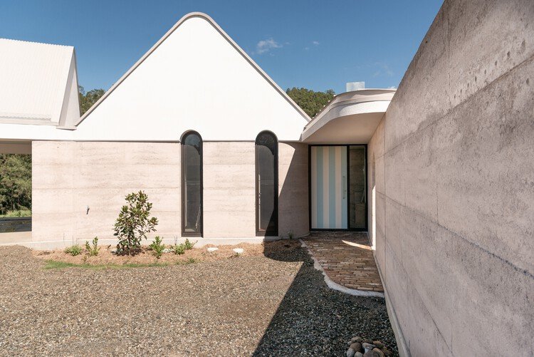 Assemble'ın Kent'e Şifa Dokunuşu: Doğadan İlham Alan Maggie's Merkezi