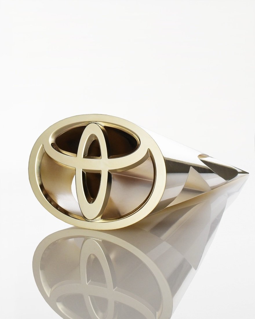 Toyota Ödülü: Yoshioka'dan Gizemli Form, Çevreci Malzeme