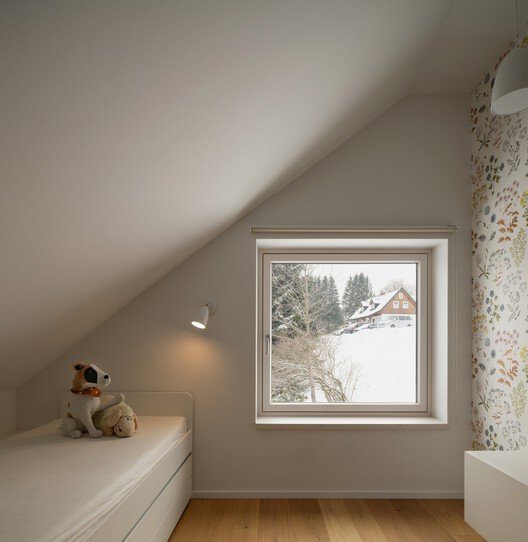 Vadi Üstü Kulübe: Mirasın ve Doğanın Kalbinde Üç Nesil Mimarlık