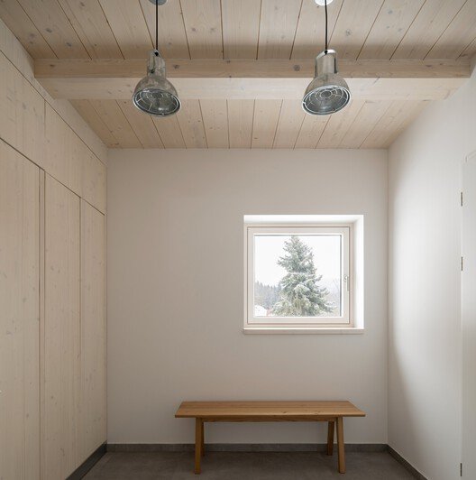 Vadi Üstü Kulübe: Mirasın ve Doğanın Kalbinde Üç Nesil Mimarlık