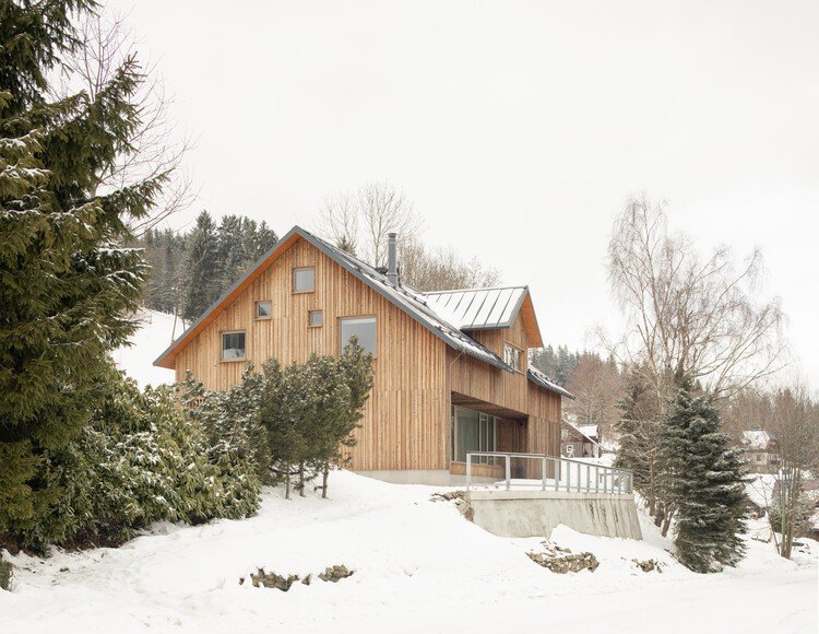 Vadi Üstü Kulübe: Mimari Miras, Doğayla Uyum ve Nesillerin Buluşması