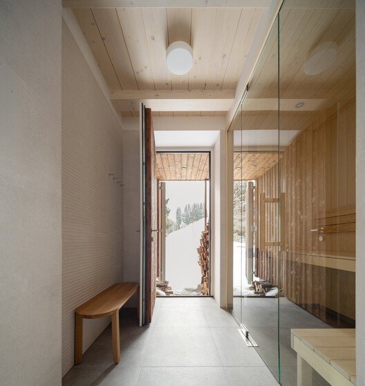 Vadi Üstü Kulübe: Mirasın ve Doğanın Kalbinde Üç Nesil Mimarlık