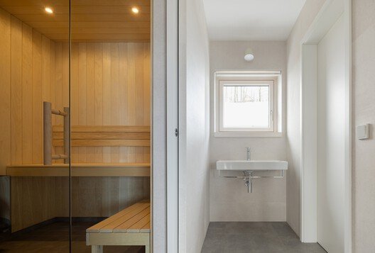 Vadi Üstü Kulübe: Mirasın ve Doğanın Kalbinde Üç Nesil Mimarlık