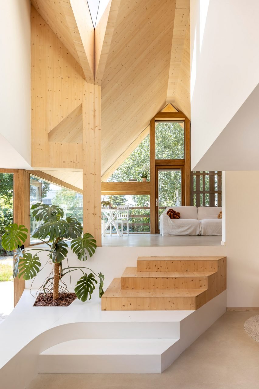 Işık Evi: Hollanda'da Geleneksel Dış, Şaşırtıcı Modern İç