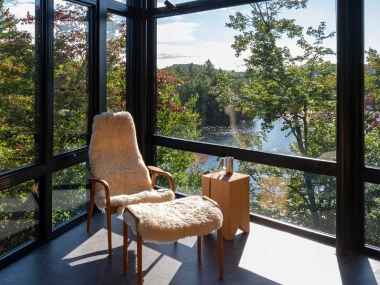 Yerçekimine Meydan Okuyan Tasarımlar: Gerçek Üstü Yüzen Yapılar