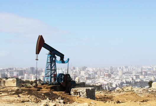 Petrolün Görünmez Mimarlığı: Şehirleri Şekillendiren Güç