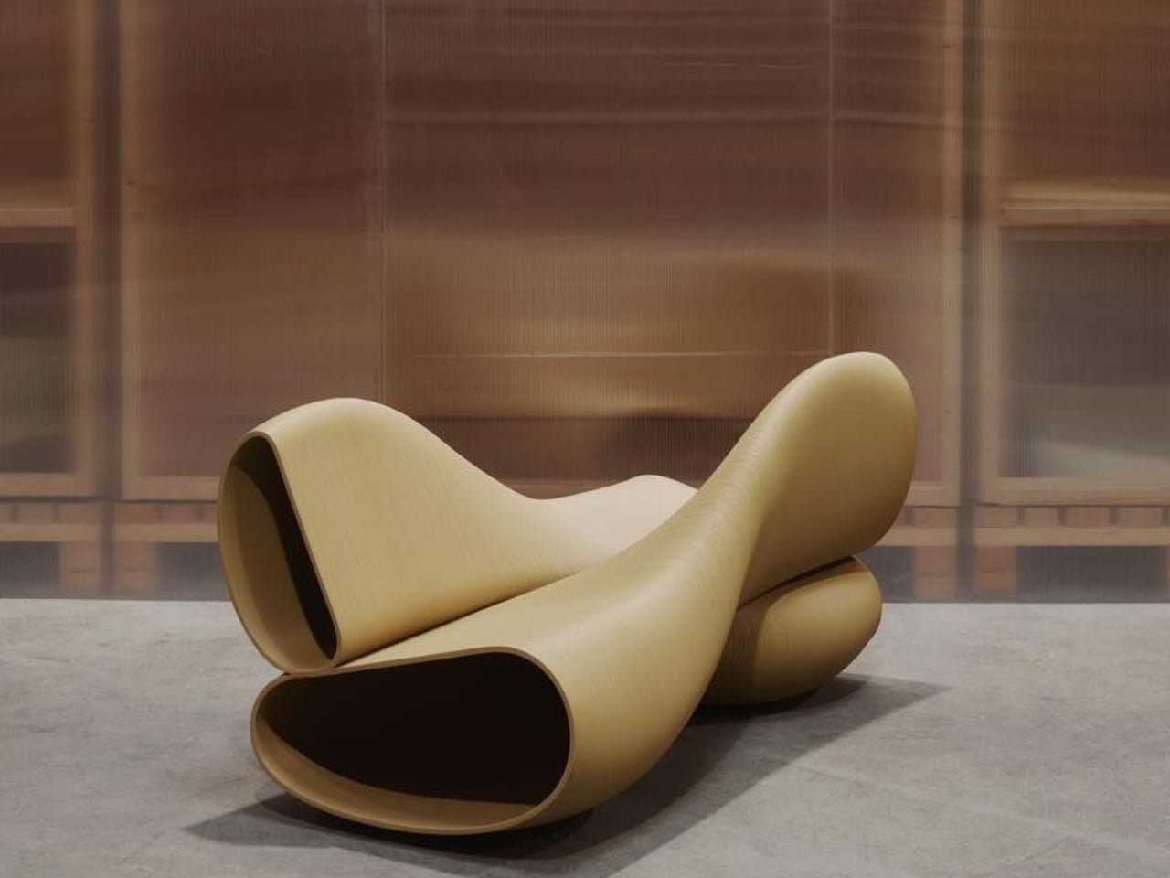 The New Raw'dan: 55 kg Atık Plastikle Yeniden Şekillenen Sallanma