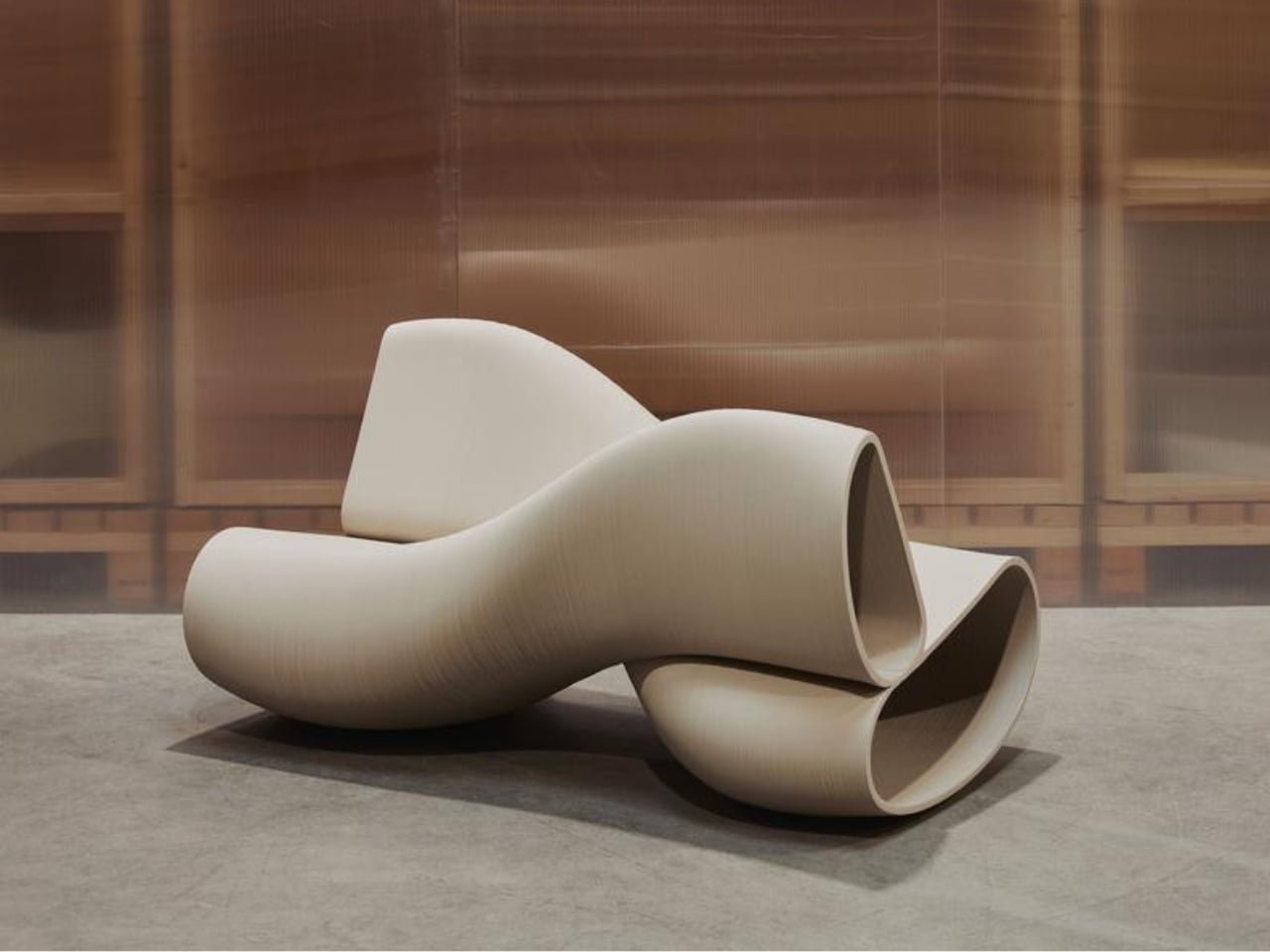 The New Raw'dan: 55 kg Atık Plastikle Yeniden Şekillenen Sallanma