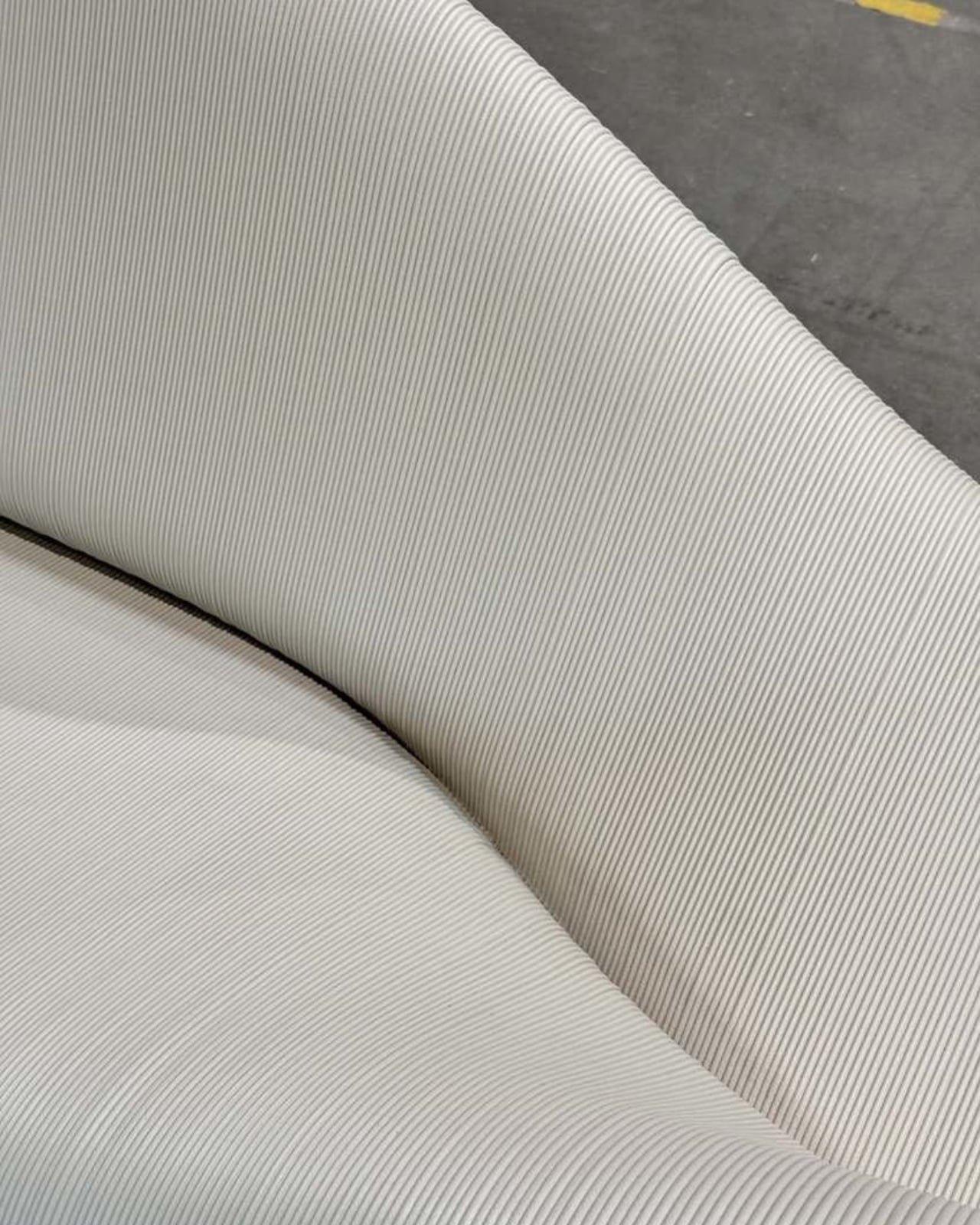 The New Raw'dan: 55 kg Atık Plastikle Yeniden Şekillenen Sallanma