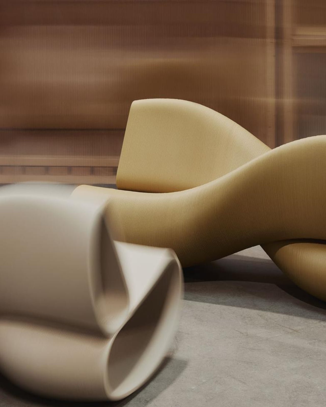 The New Raw'dan: 55 kg Atık Plastikle Yeniden Şekillenen Sallanma